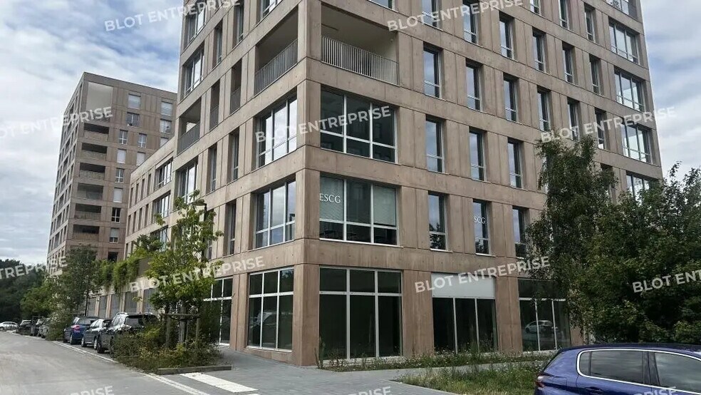 Bureau dans Saint-Jacques-de-la-Lande à louer - Photo de l’immeuble – Image 1 sur 12