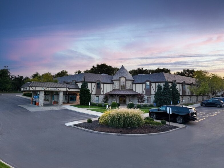 4701 College Blvd, Leawood, KS à louer - Photo de l’immeuble – Image 1 sur 8