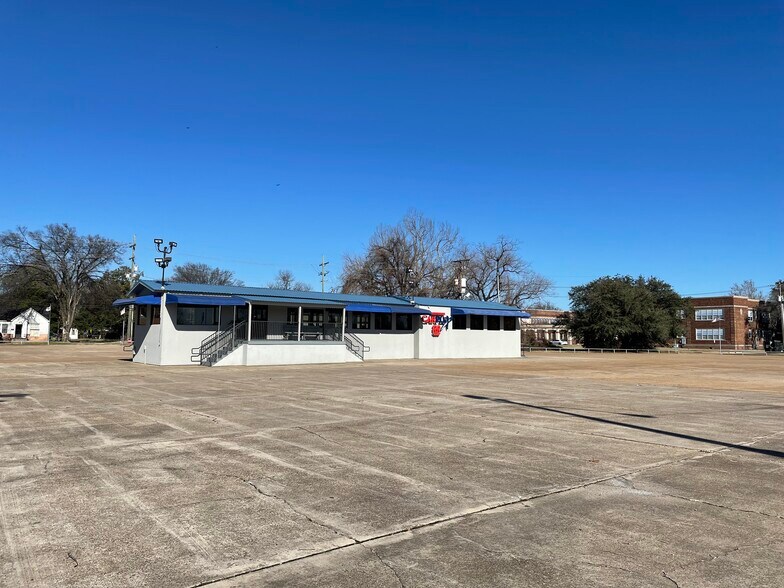 207 E Texas St, Bossier City, LA à louer - Photo de l’immeuble – Image 2 sur 12