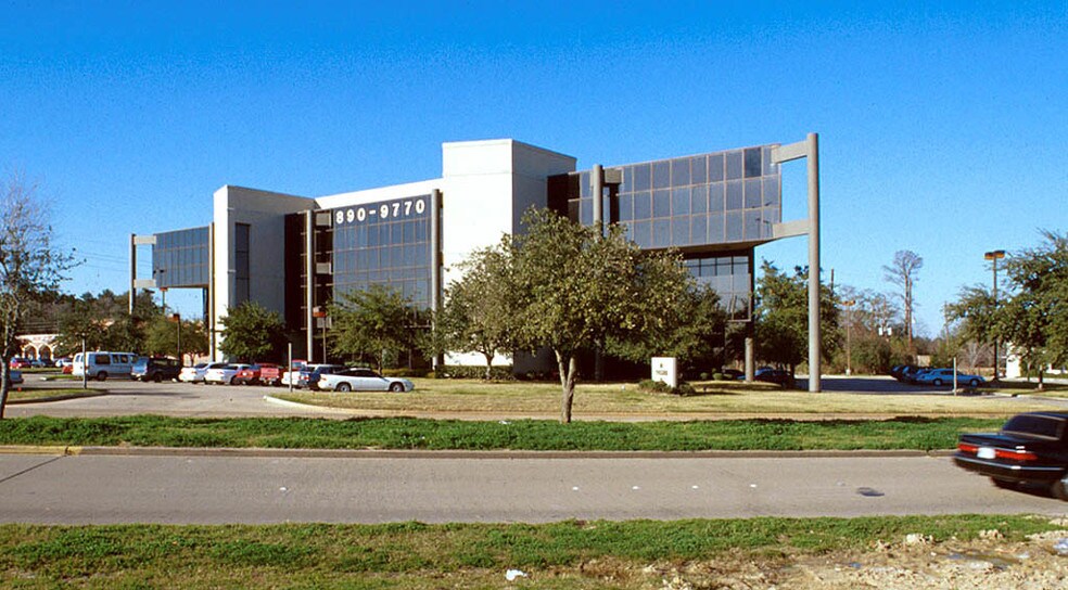 9950 Cypresswood Dr, Houston, TX à vendre - Photo de l’immeuble – Image 2 sur 9