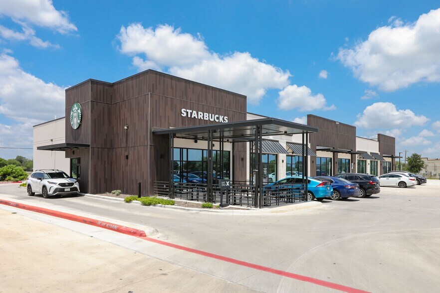 8520 IH-35, San Antonio, TX à vendre - Photo de l’immeuble – Image 1 sur 8