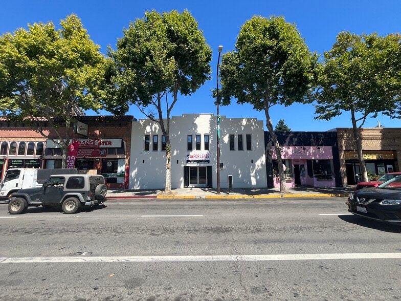 2009 San Pablo Ave, Berkeley, CA à louer - Photo de l’immeuble – Image 2 sur 22