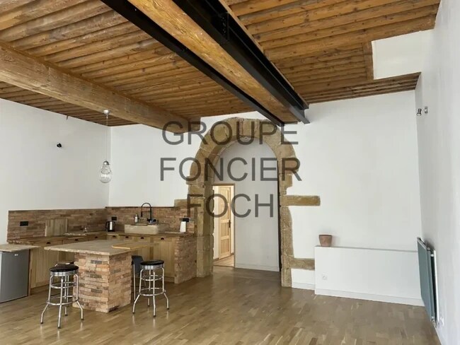 Plus de détails pour Local commercial à louer