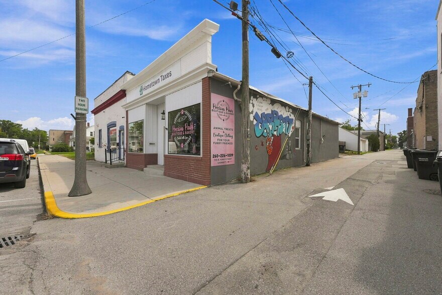 115 E King St, Garrett, IN à vendre - Photo principale – Image 1 sur 32