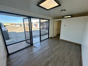 9565 C Ave, Hesperia, CA à louer Photo intérieure– Image 1 sur 4