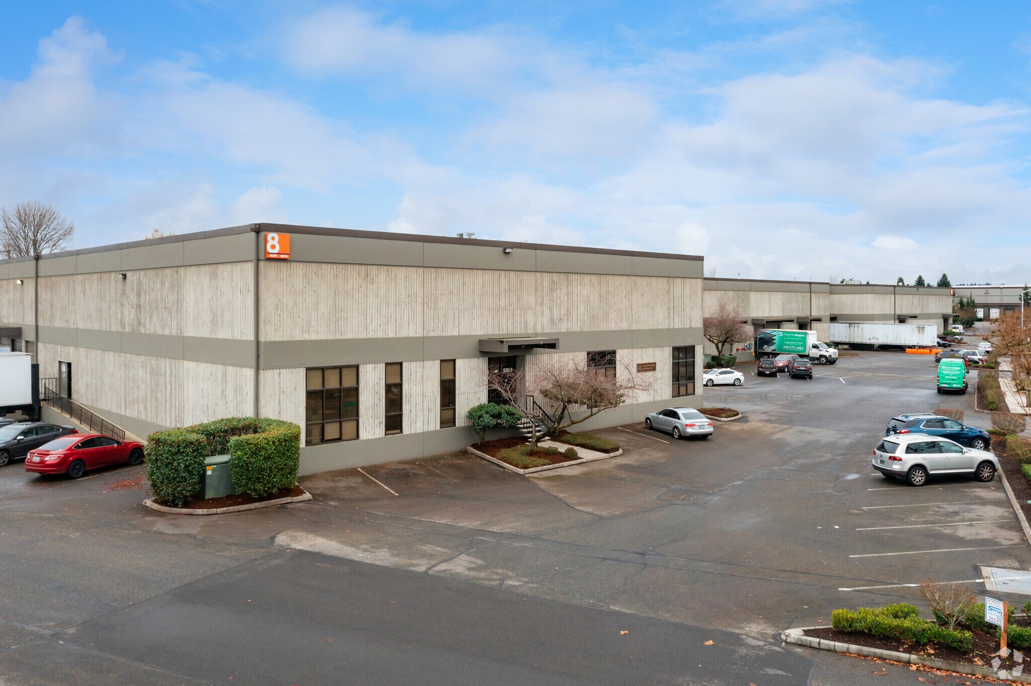 18290-18298 Andover Park W, Tukwila, WA à louer Photo principale– Image 1 sur 11