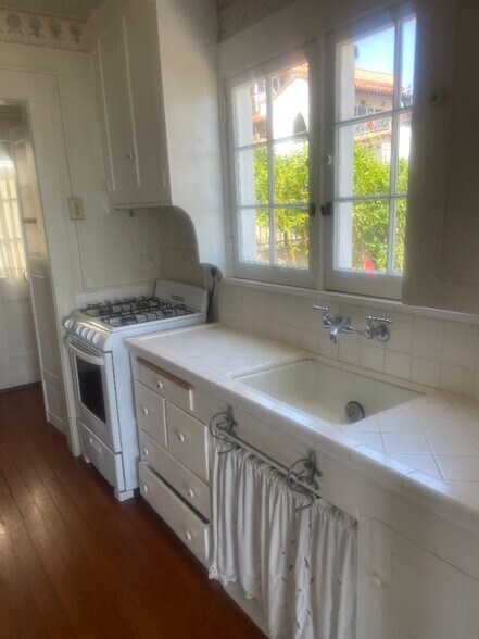 3915 Bluff Pl, San Pedro, CA à vendre - Photo de l’immeuble – Image 2 sur 23