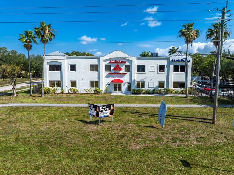 5397 Orange Dr, Davie, FL à louer - Photo de l’immeuble – Image 2 sur 24