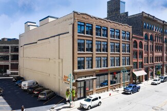 Plus de détails pour 226 N Water St, Milwaukee, WI - Logement à vendre