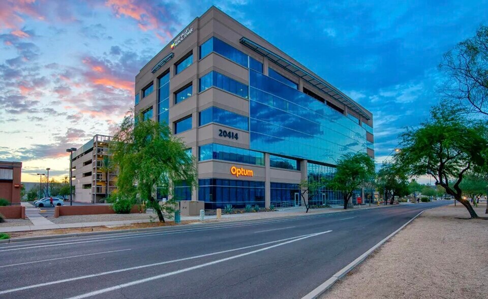 20414 N 27th Ave, Phoenix, AZ à louer - Photo de l’immeuble – Image 2 sur 21