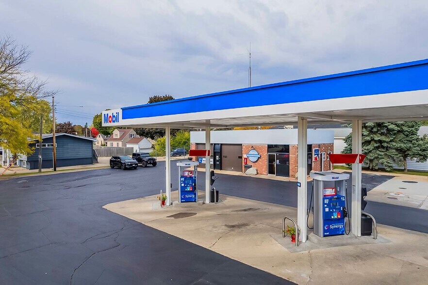 1533 E Racine St, Janesville, WI à vendre - Photo de l’immeuble – Image 2 sur 6