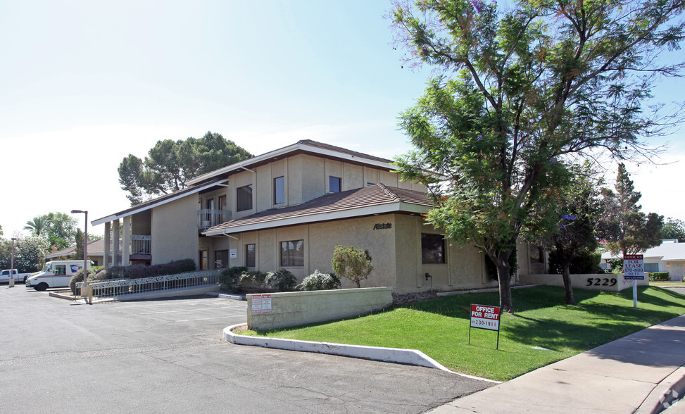 5229 N 7th Ave, Phoenix, AZ à louer - Photo de l’immeuble – Image 2 sur 9