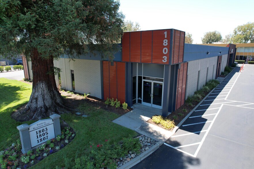 1803 Tribute Rd, Sacramento, CA à vendre - Photo de l’immeuble – Image 2 sur 7