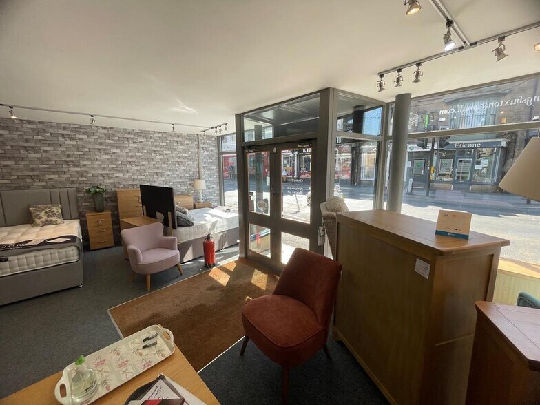11 High St, Buxton à vendre - Photo de l’immeuble – Image 3 sur 14