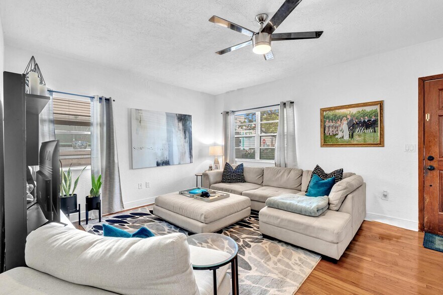 836 W 40th St, Miami Beach, FL à vendre - Photo intérieure – Image 2 sur 41