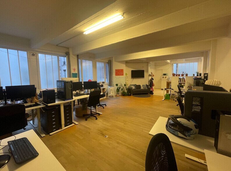 Bureau dans Paris à louer - Photo de l’immeuble – Image 3 sur 5