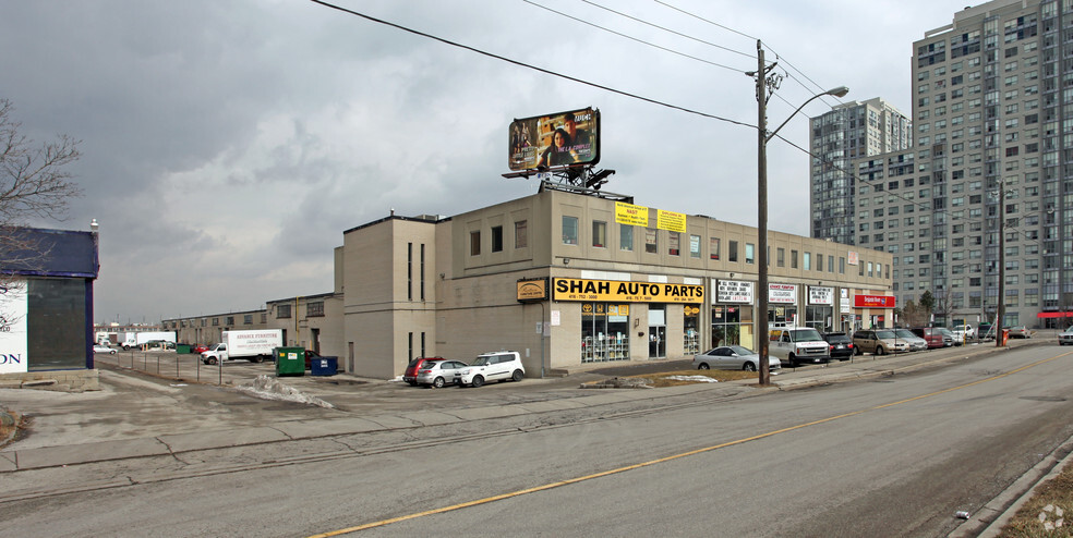2500 Lawrence Ave E, Toronto, ON à louer - Photo de l’immeuble – Image 3 sur 7