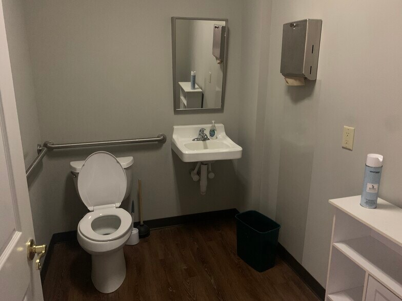 112 W Athens Pky, Athens, GA à louer - Photo de l’immeuble – Image 3 sur 14