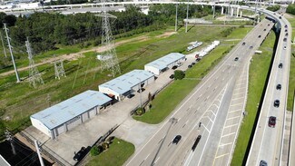 Plus de détails pour 6690 N Sam Houston Pky W, Houston, TX - Industriel/Logistique à louer