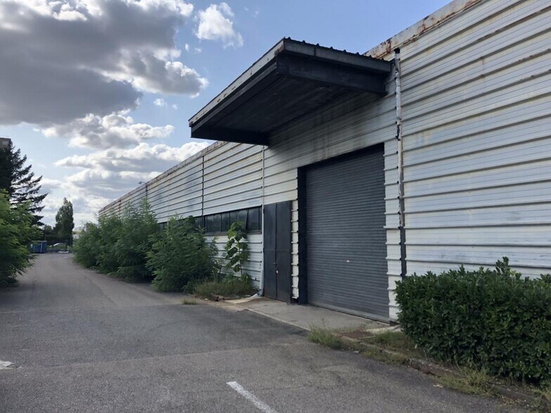 6 Rue Yves Toudic, Vénissieux à vendre - Photo de l’immeuble – Image 2 sur 8