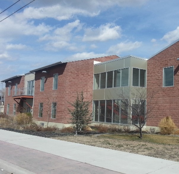 11339 S 700 E, Sandy, UT à vendre - Photo de l’immeuble – Image 2 sur 12