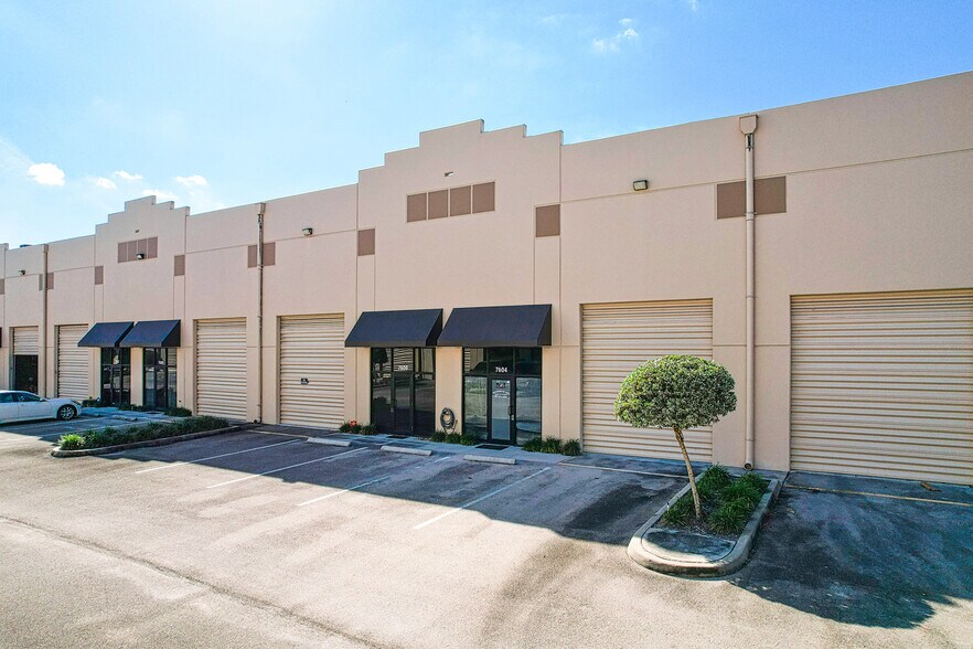 7602-7664 SW Jack James Dr, Stuart, FL à vendre - Photo de l’immeuble – Image 2 sur 9