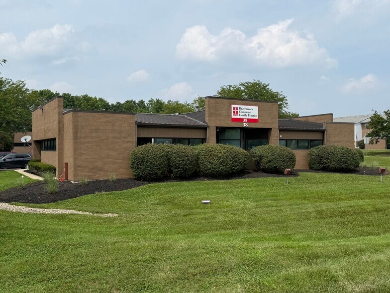 42 Woodcroft Trl, Dayton, OH à louer - Photo de l’immeuble – Image 2 sur 7