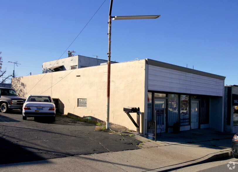 167 E 6th St, Beaumont, CA à vendre - Photo de l’immeuble – Image 2 sur 2