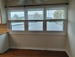 1005 Von Kolnitz Rd, Mount Pleasant, SC à louer Photo de l’immeuble– Image 1 sur 5