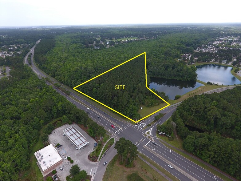 Buckwalter Pkwy & Lake Point Dr, Bluffton, SC à vendre - Aérien – Image 1 sur 3
