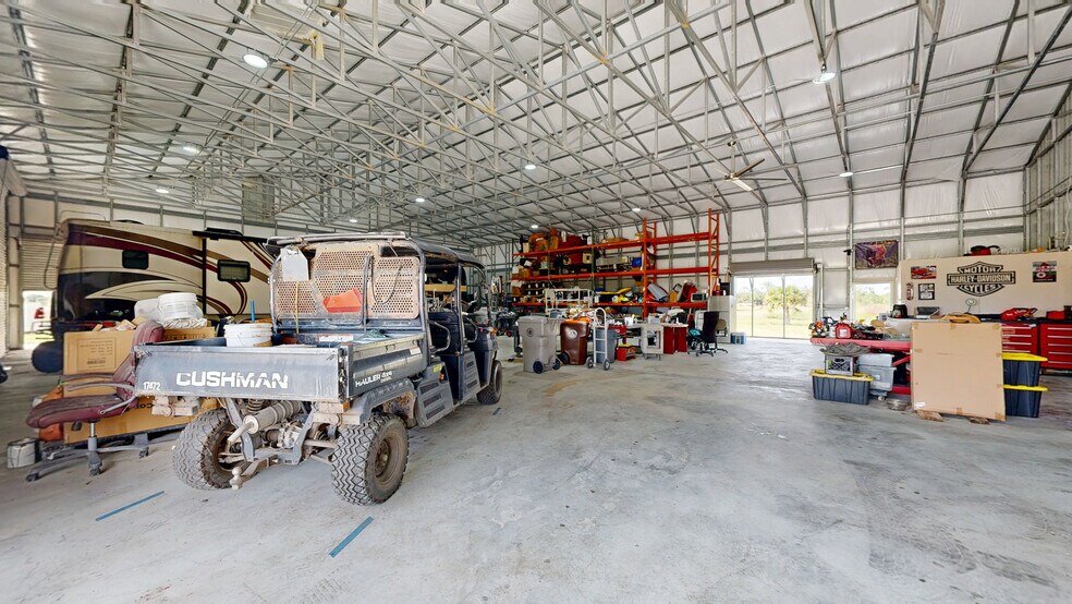 2105 86th Ave SW, Vero Beach, FL à vendre - Numérisation 3D Matterport – Image 2 sur 59