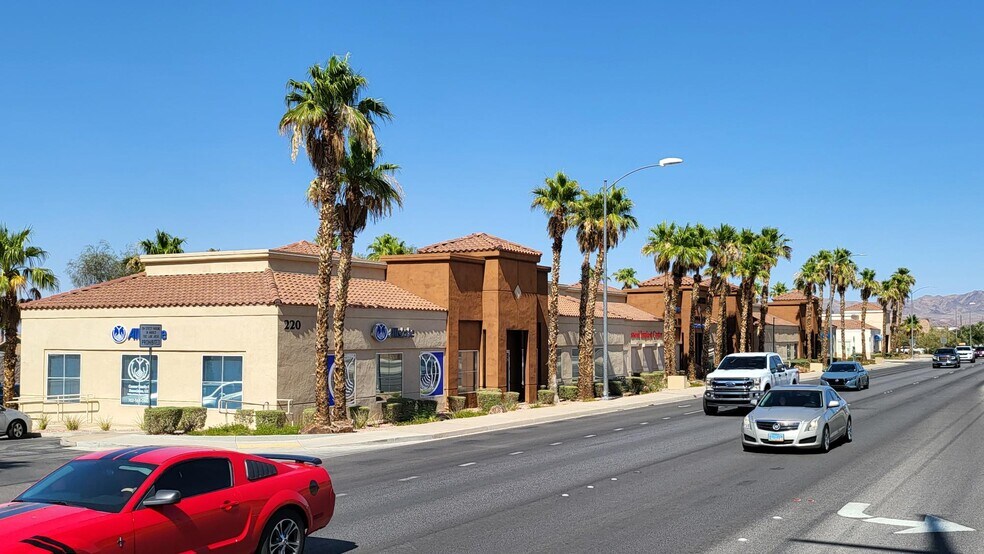 220 E Horizon Dr, Henderson, NV à vendre - Photo de l’immeuble – Image 3 sur 29
