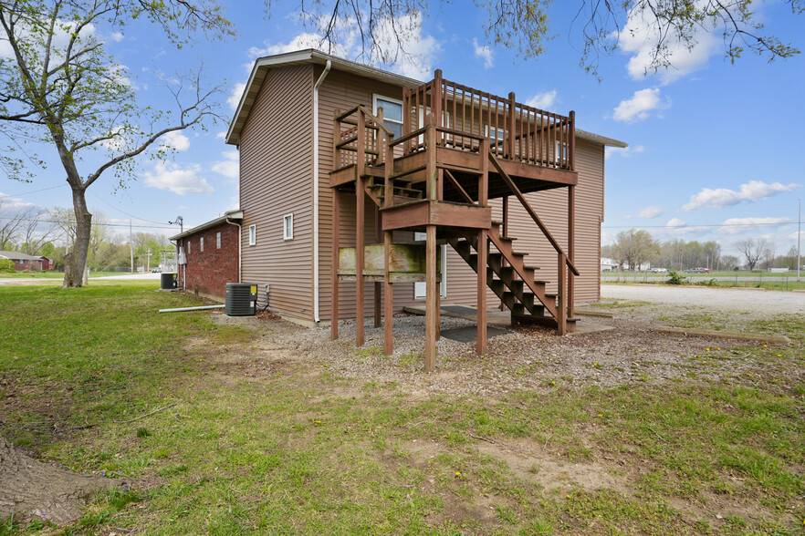 1032 N 6th St, Murphysboro, IL à vendre - Photo de l’immeuble – Image 2 sur 41
