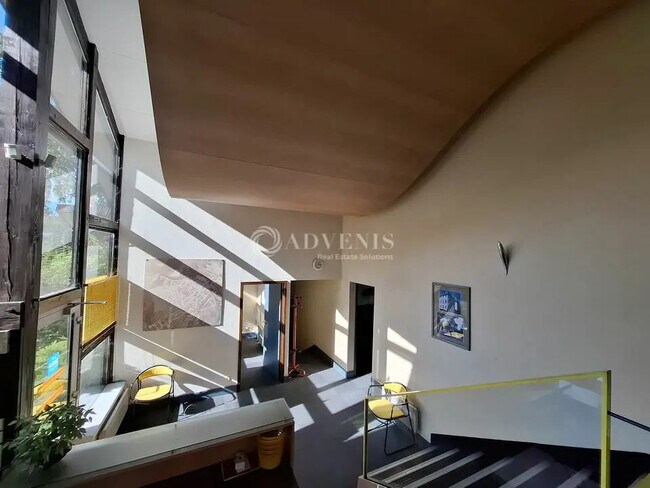 Plus de détails pour Bureau à vendre