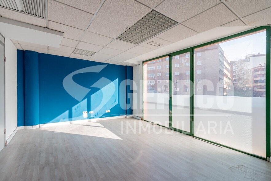 Immeuble residentiel dans Alcalá de Henares, Madrid à vendre - Photo de l’immeuble – Image 3 sur 3