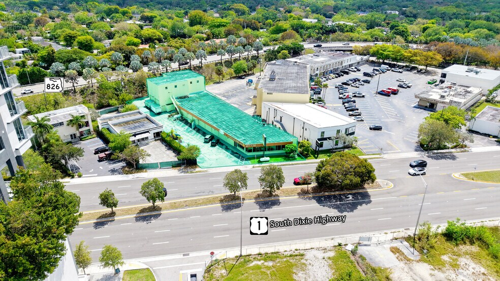 9621 S Dixie Hwy, Miami, FL à vendre - Photo principale – Image 1 sur 6