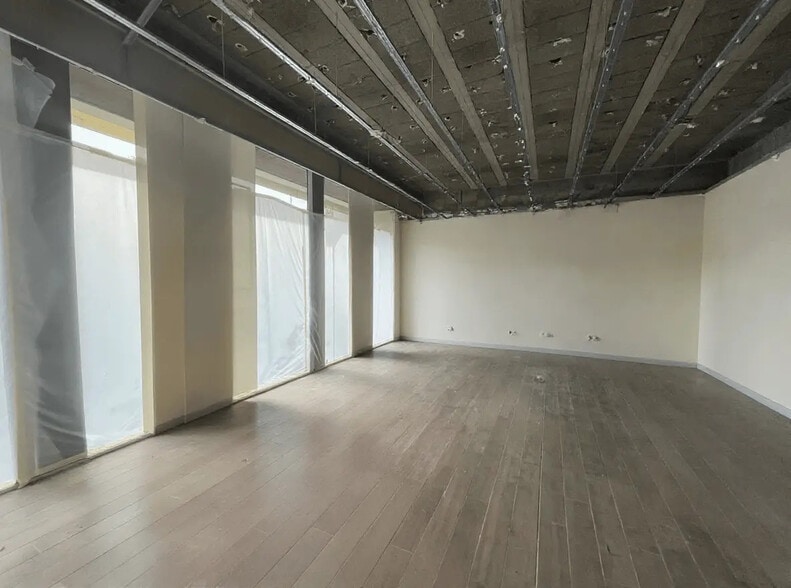 Local commercial dans Saint-Maur-des-Fossés à louer - Photo intérieure – Image 2 sur 5