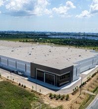 850 Gibraltar Rd, Vaughan, ON à louer Photo de l’immeuble– Image 2 sur 10