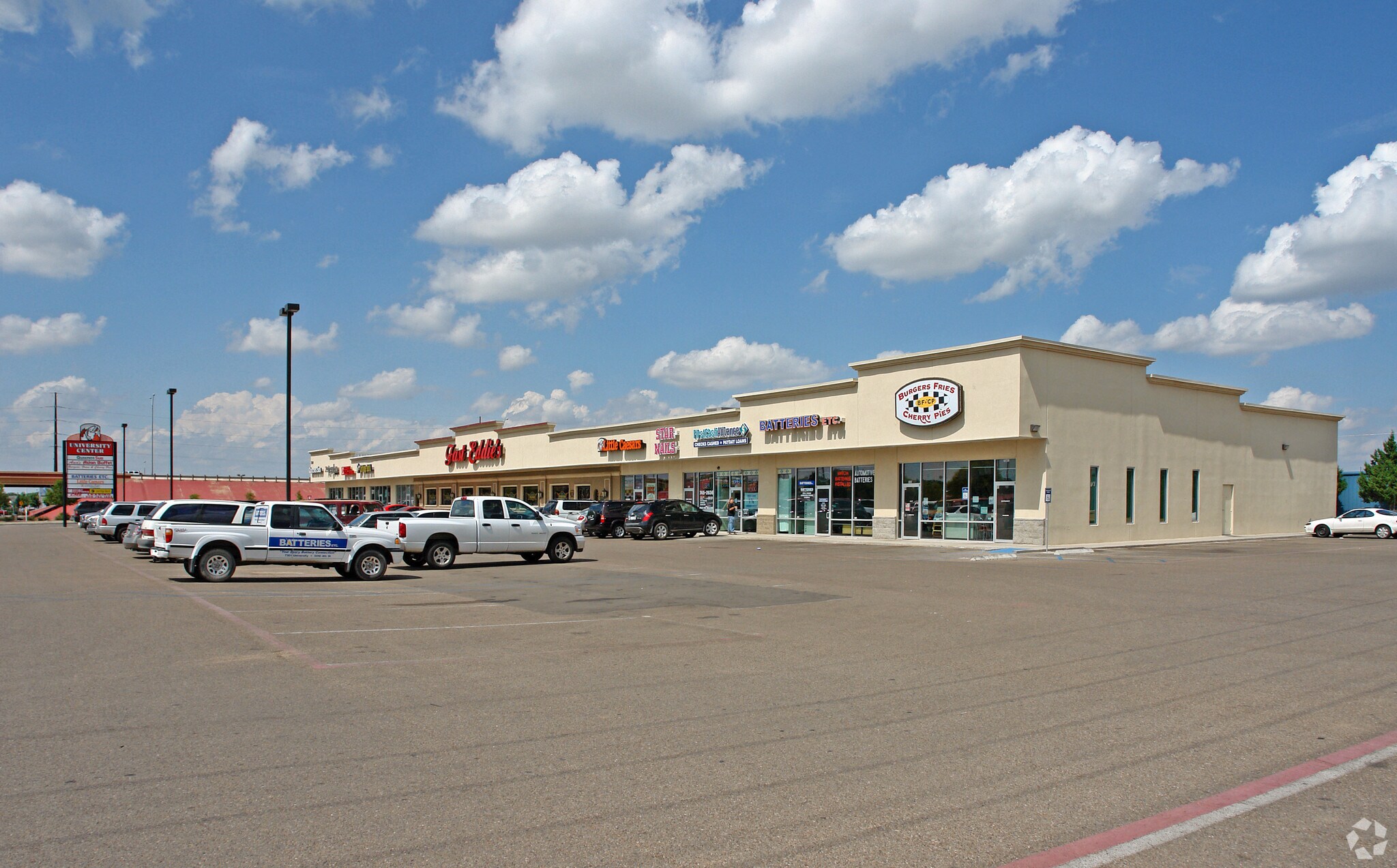 7301 University Ave, Lubbock, TX à louer Photo principale– Image 1 sur 4