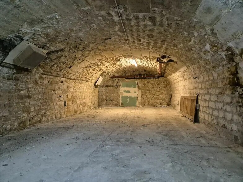 Local commercial dans Paris à vendre - Photo intérieure – Image 3 sur 6