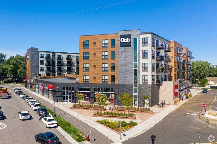 4621 Snelling Ave, Minneapolis, MN à vendre - Photo principale – Image 1 sur 40