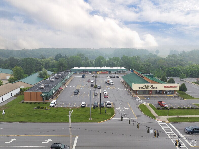 4640-4666 Commercial Dr, New Hartford, NY à louer - Aérien – Image 2 sur 23