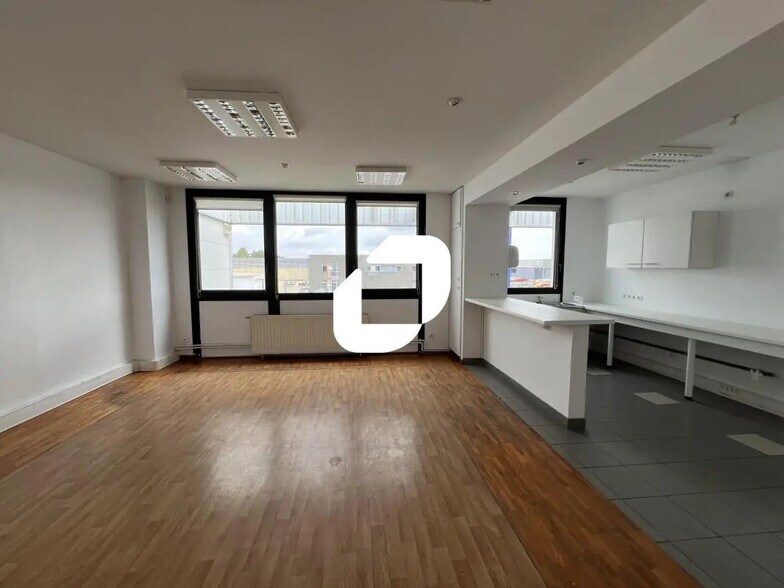 Local d’activités dans Lesquin à louer - Photo intérieure – Image 2 sur 9