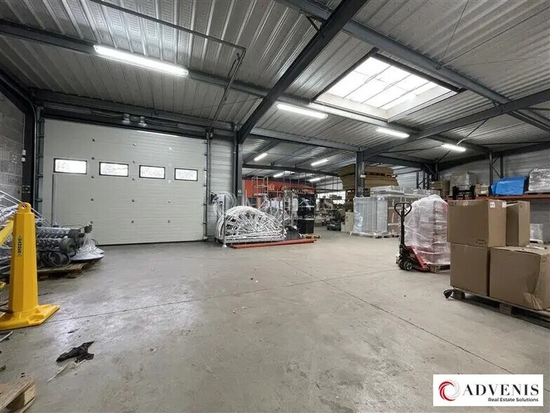 Local d’activités dans Canéjan à louer - Photo de l’immeuble – Image 3 sur 8