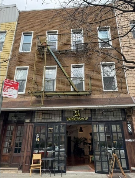 248 Driggs Ave, Brooklyn, NY à vendre - Photo principale – Image 1 sur 5