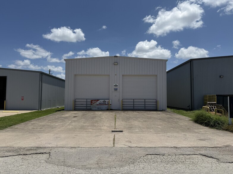 1408 Illinois Ave, South Houston, TX à louer - Photo de l’immeuble – Image 2 sur 7
