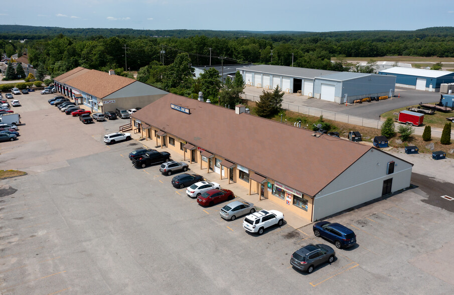 351-361 Boston Post Rd, North Windham, CT à louer - Photo de l’immeuble – Image 3 sur 3
