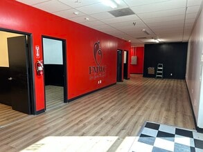 509-523 E Rosecrans Ave, Compton, CA à louer Photo intérieure– Image 2 sur 4