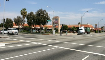 PCH Center - Commerce