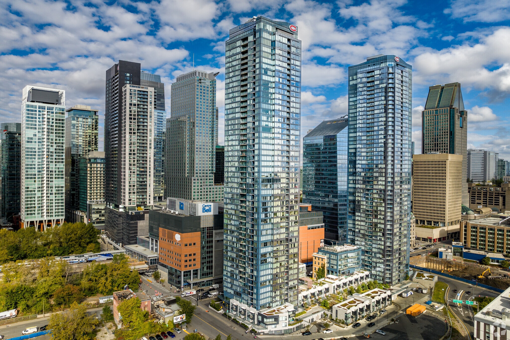 1268 Rue Saint-Antoine O, Montréal, QC à vendre Photo principale– Image 1 sur 12